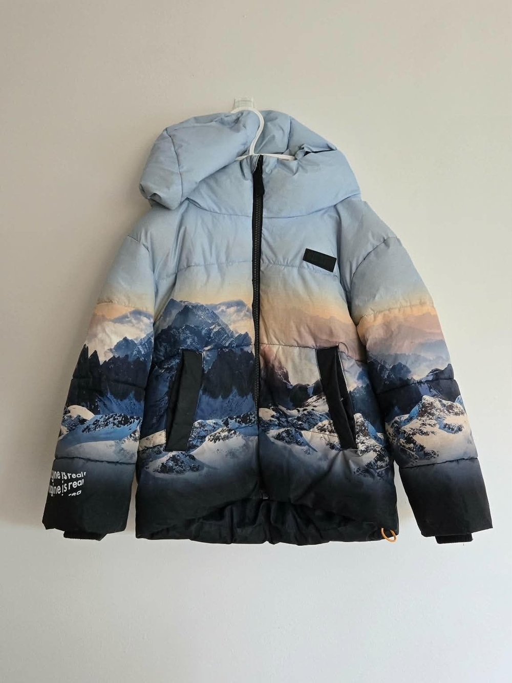Molo Brand Size 5 Mountain-Print Puffer Jacket in Light Blue